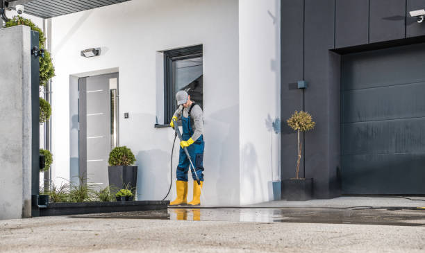 Best Animal Enclosure Cleaning  in Breckenridge Hills, MO